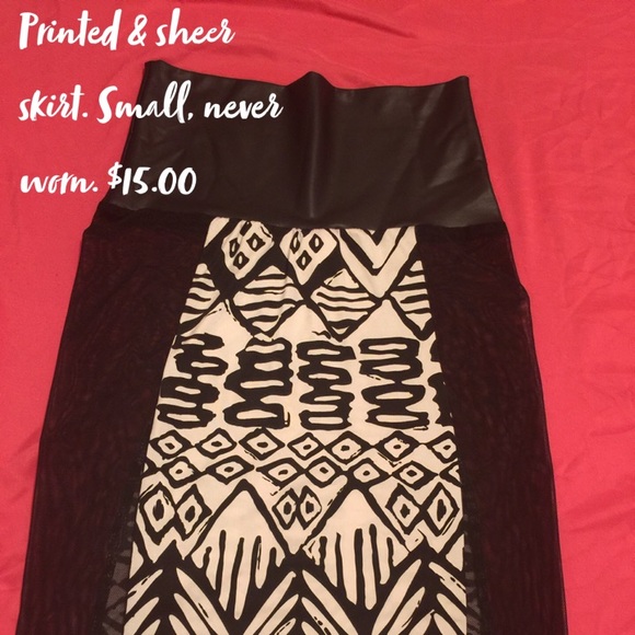 Skirts - Picture 3 of 4